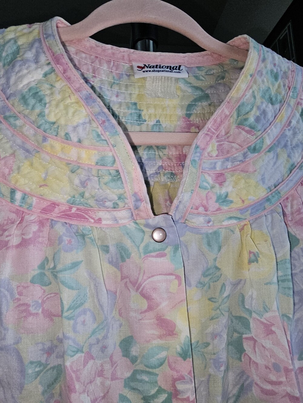 Vintage National Grandmacore House Coat Robe Night Gown Pearl Snaps Floral Sz M